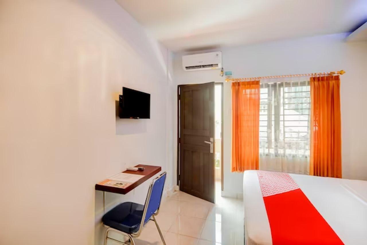 Teratai Guesthouse At Rs Adam Malik Medan Mitra Reddoorz Екстер'єр фото