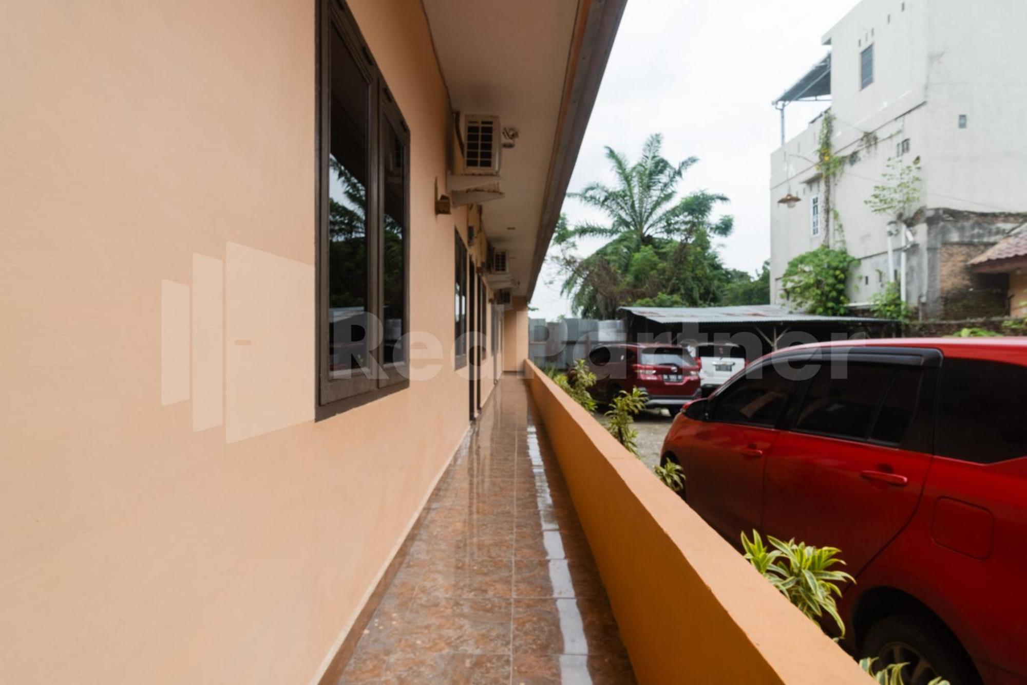 Teratai Guesthouse At Rs Adam Malik Medan Mitra Reddoorz Екстер'єр фото