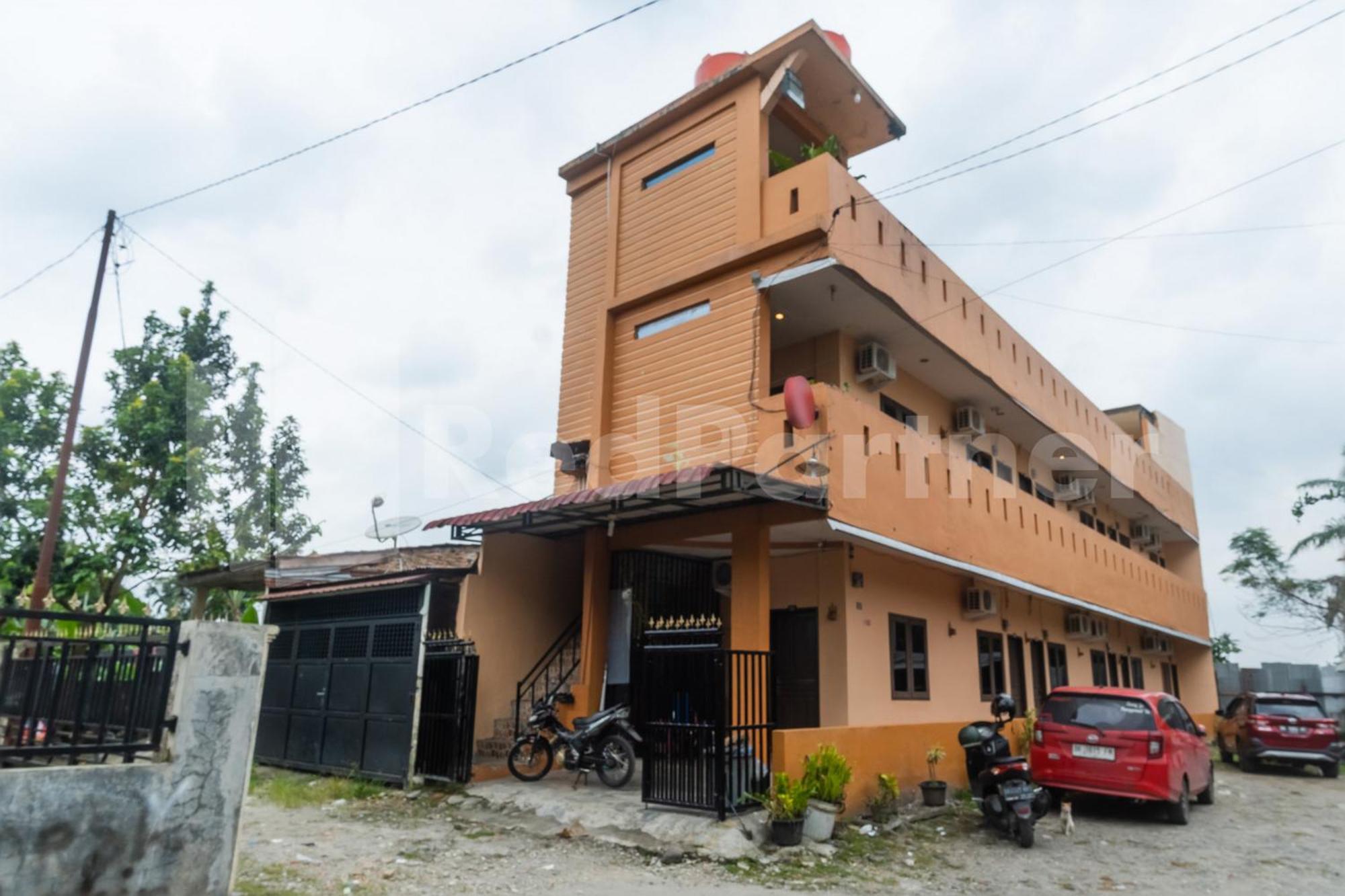 Teratai Guesthouse At Rs Adam Malik Medan Mitra Reddoorz Екстер'єр фото
